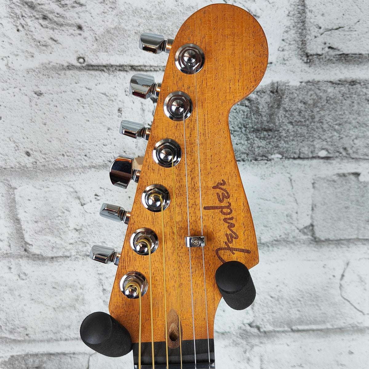 Fender American Acoustasonic Strat, Ebony Fingerboard, Shell Pink - Exclusive for Canada