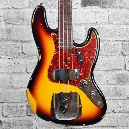 Fender Custom Shop ’62 Jazz Bass Relic Rosewood Fingerboard, 3-Colour Sunburst