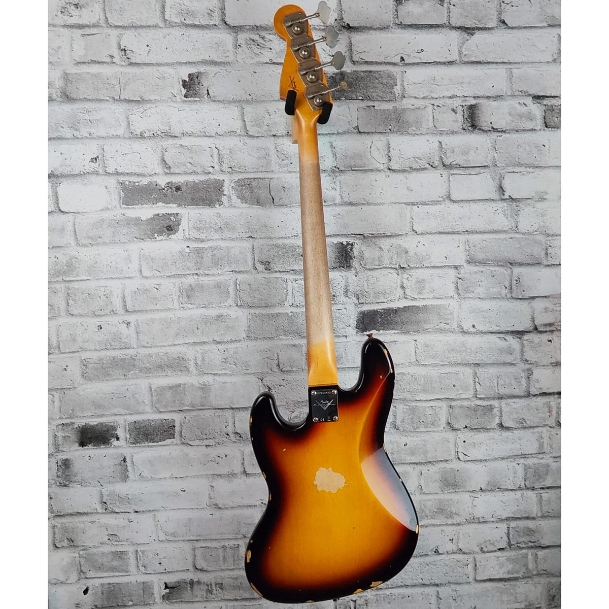 Fender Custom Shop ’62 Jazz Bass Relic Rosewood Fingerboard, 3-Colour Sunburst