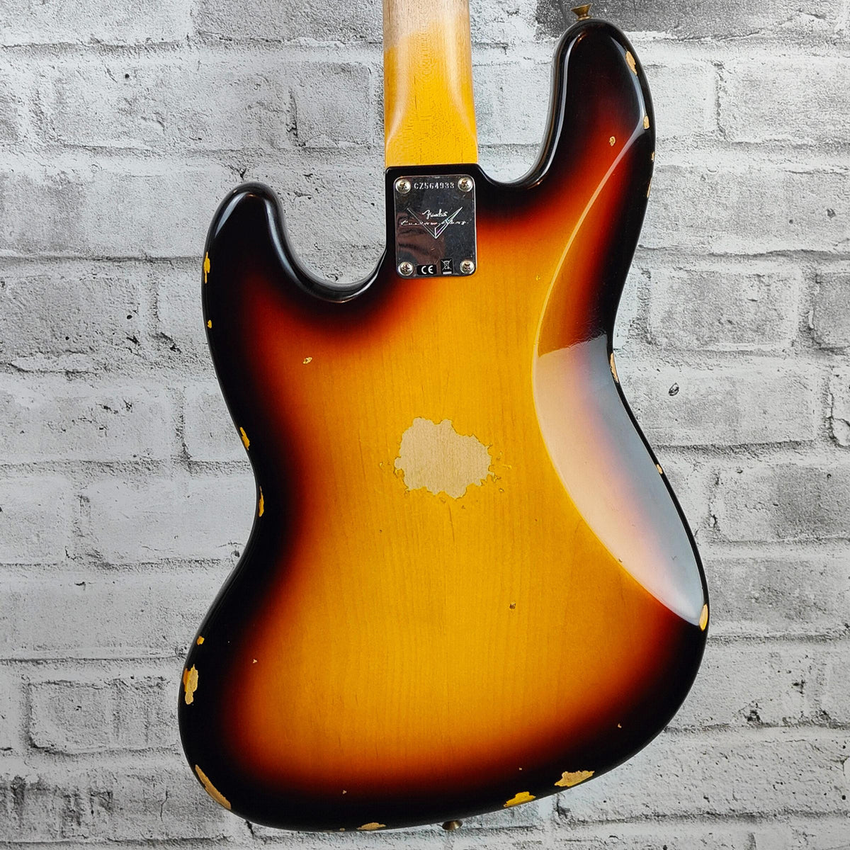 Fender Custom Shop ’62 Jazz Bass Relic Rosewood Fingerboard, 3-Colour Sunburst