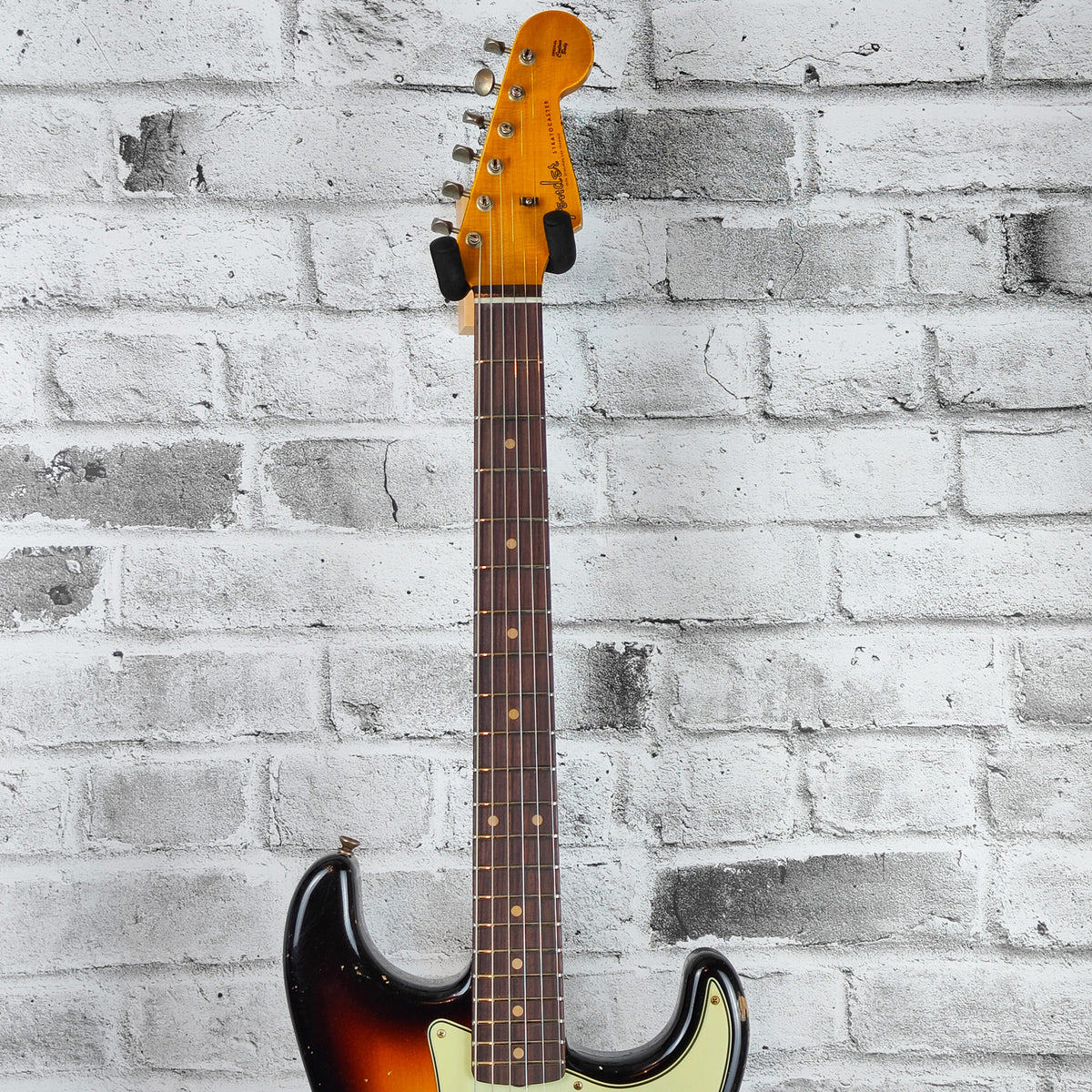 Fender Custom Shop '61 Stratocaster Heavy Relic, Rosewood Fingerboard, Super Faded Aged 3-Colour Sunburst