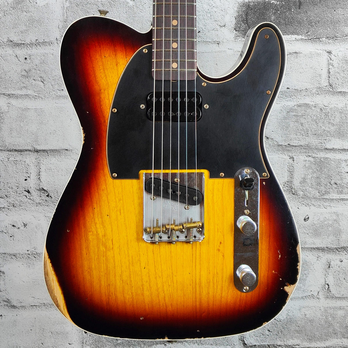 Fender Custom Shop Limited Edition HS Telecaster Custom Relic, Rosewood Fingerboard, 3-Colour Sunburst