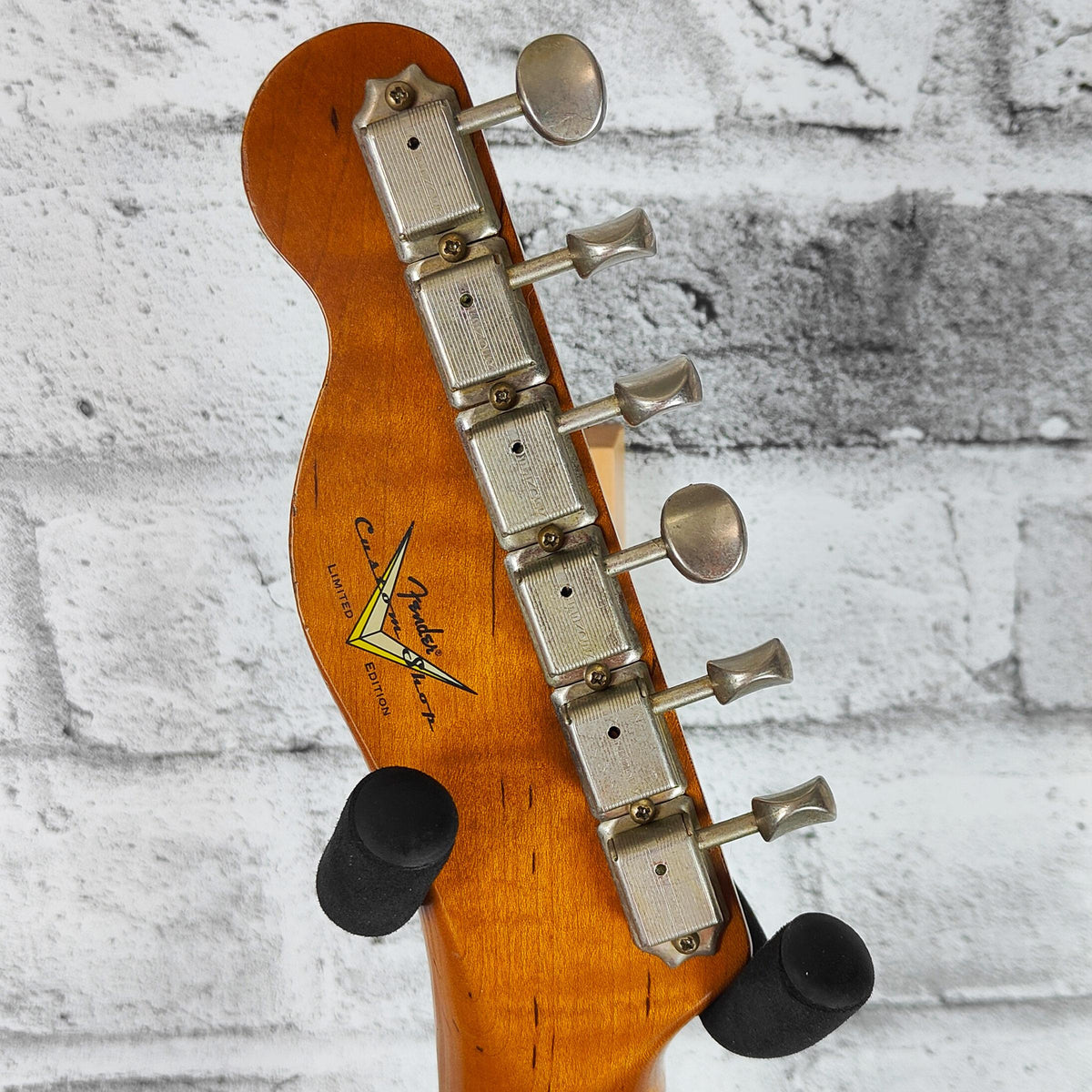 Fender Custom Shop Limited Edition HS Telecaster Custom Relic, Rosewood Fingerboard, 3-Colour Sunburst