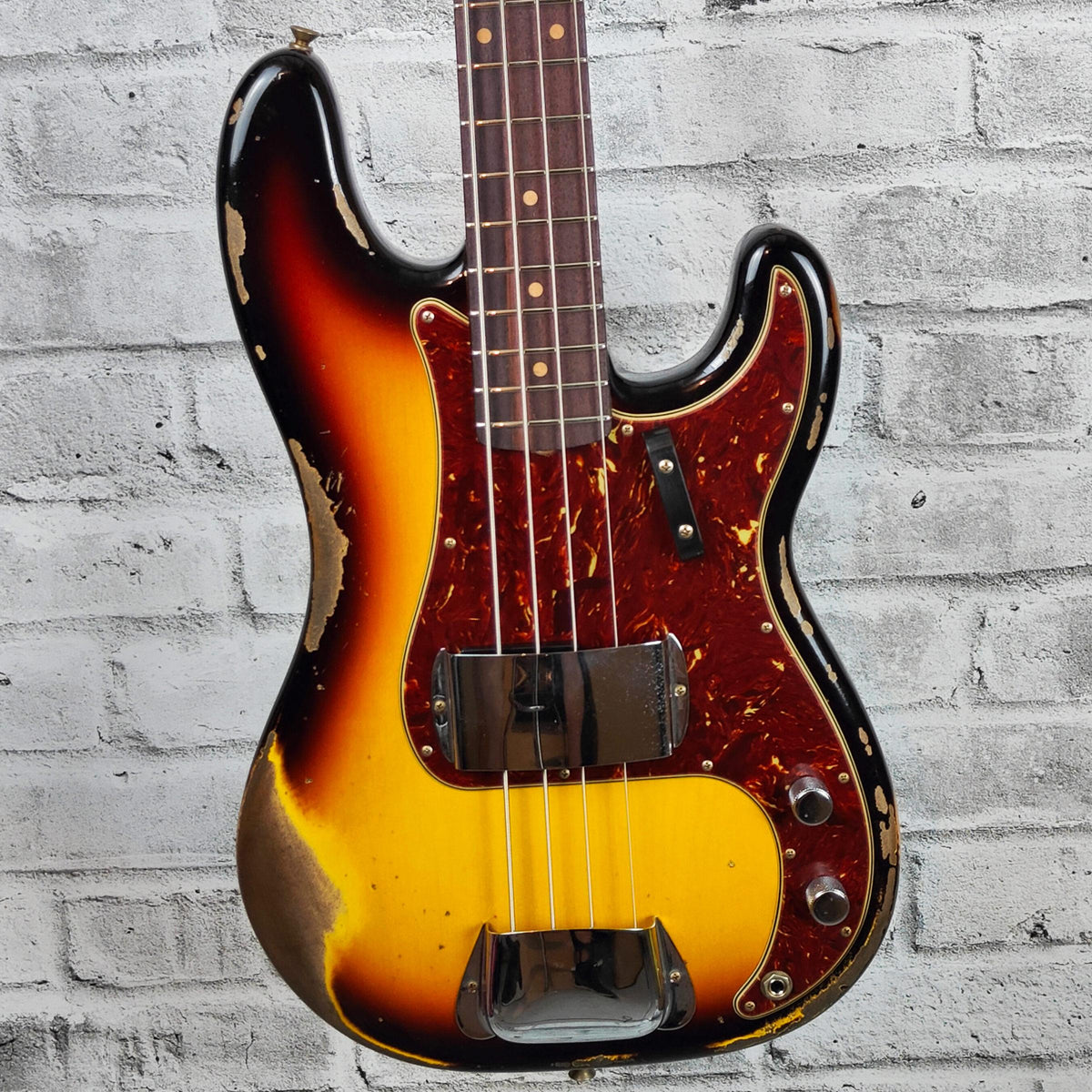 Fender Custom Shop Limited Edition '63 Precision Bass Heavy Relic, Faded Aged 3-Color Sunburst