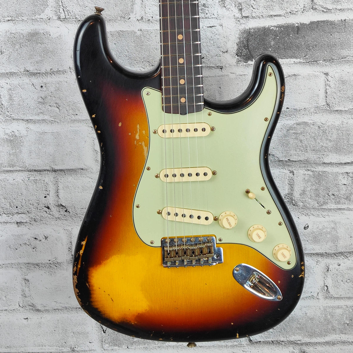 Fender Custom Shop Limited Edition 1964 L-Series Stratocaster Heavy Relic, 3A Rosewood Fingerboard, 3-Color Sunburst