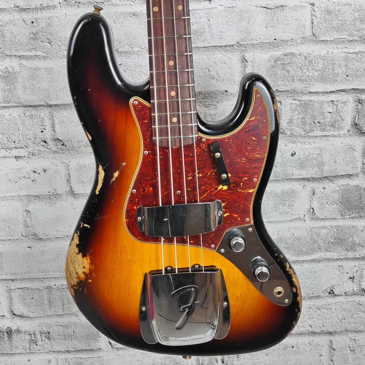 Fender Custom Shop 1961 Jazz Bass Heavy Relic, 3A Rosewood Fingerboard, 3-Color Sunburst