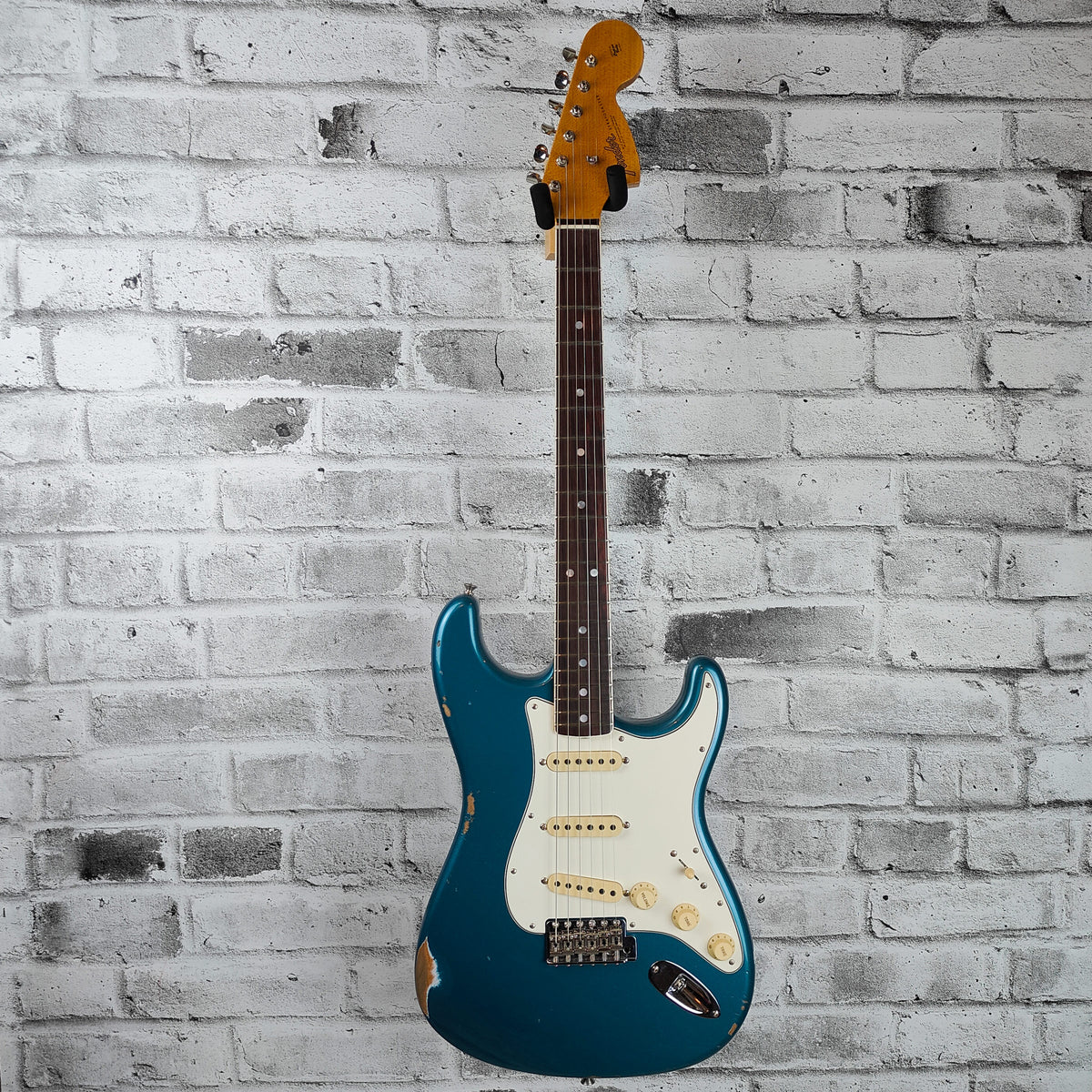 Fender Custom Shop 1967 Stratocaster Relic with Closet Classic Hardware, 3A Rosewood Fingerboard, Aged Ocean Turquoise