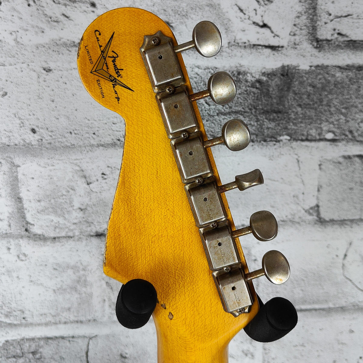 Fender Custom Shop Limited Edition '54 HS Stratocaster Heavy Relic, Super Super Faded Aged Shell Pink