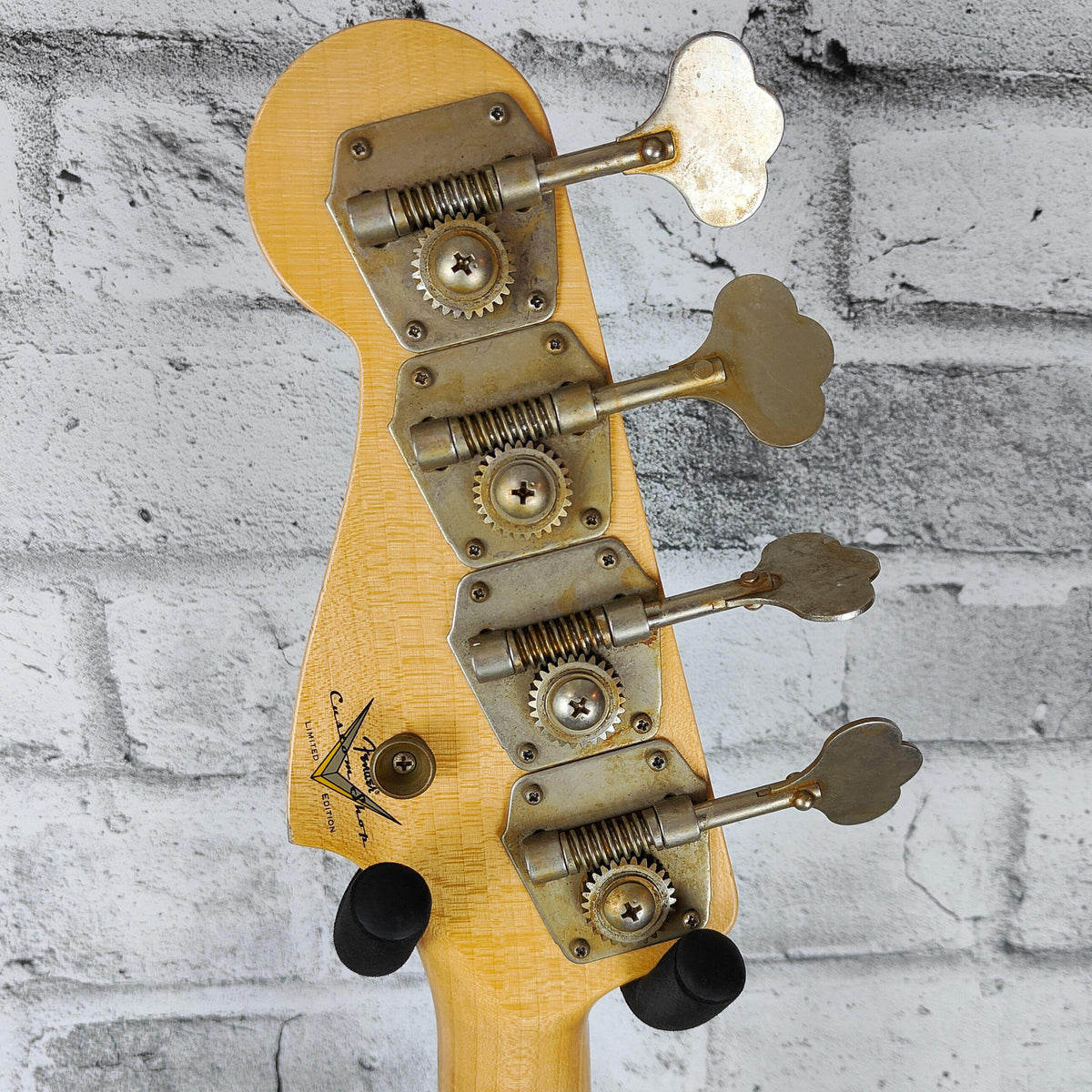 Fender Custom Shop Limited Edition P-Jazz Bass Relic, 1-Piece Quartersawn Maple Neck Fingerboard, Chocolate 3-Color Sunburst