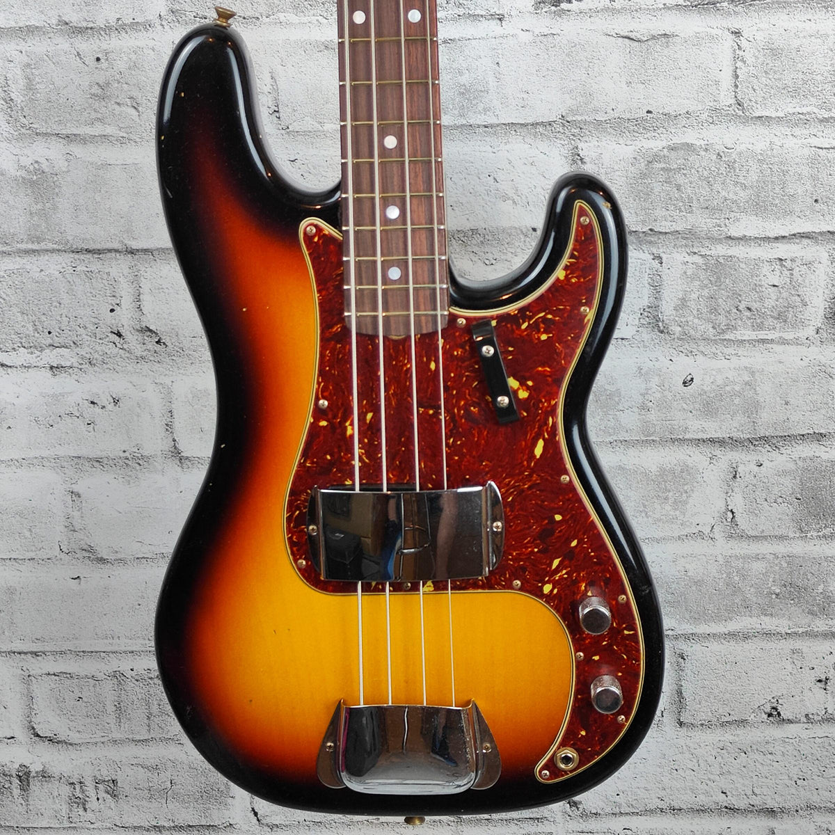 Fender Custom Shop 1966 Precision Bass Journeyman Relic, 3A Rosewood Fingerboard, 3-Color Sunburst