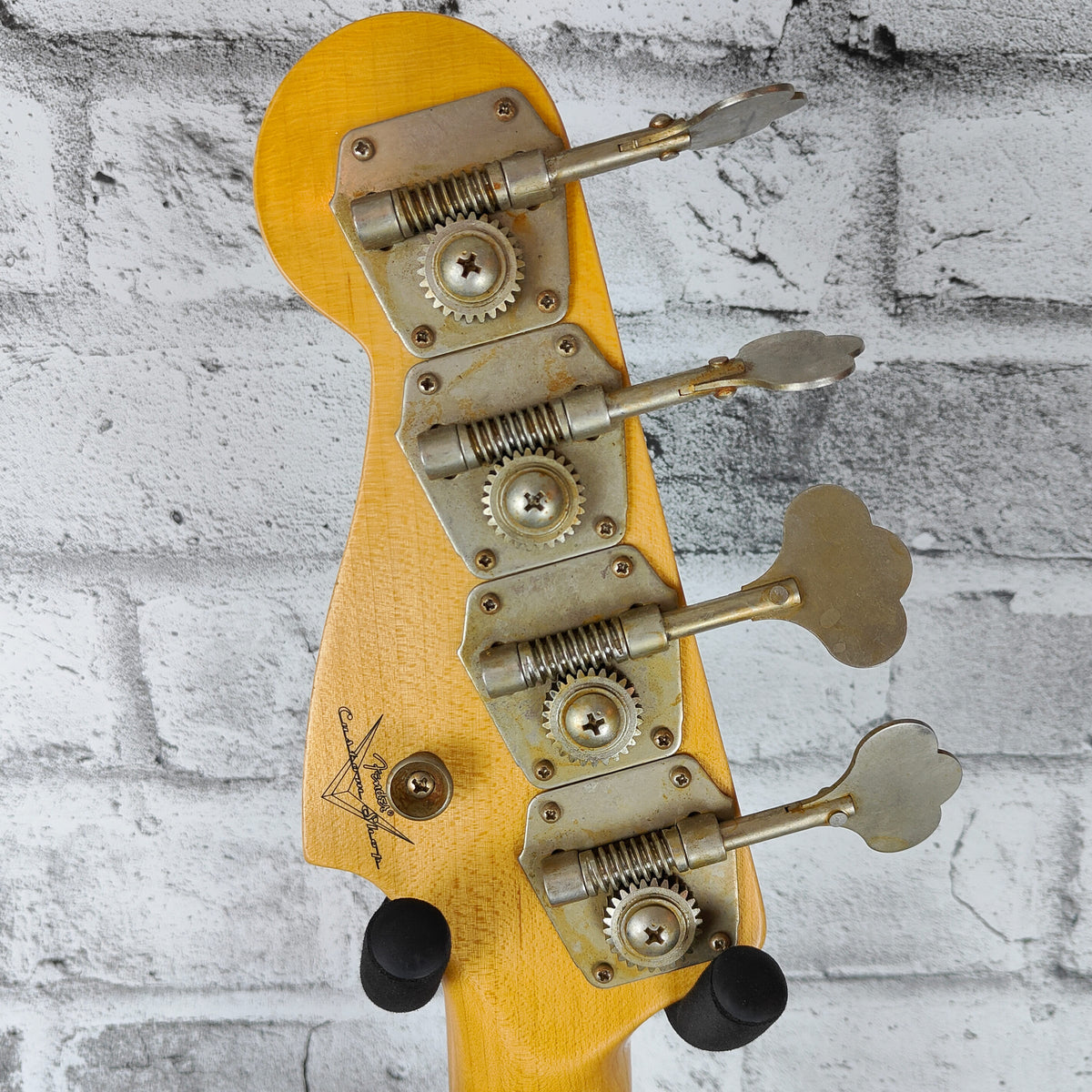 Fender Custom Shop 1966 Precision Bass Journeyman Relic, 3A Rosewood Fingerboard, 3-Color Sunburst
