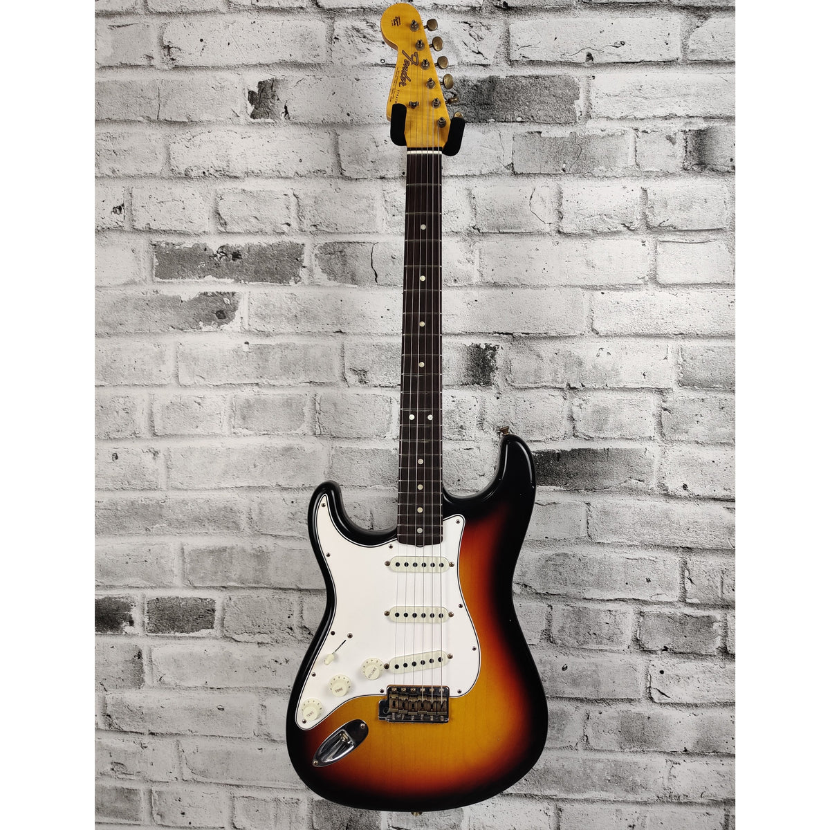 Fender Limited Edition '64 Stratocaster Journeyman Relic, Left Handed, Rosewood Fingerboard - Faded 3-Color Sunburst