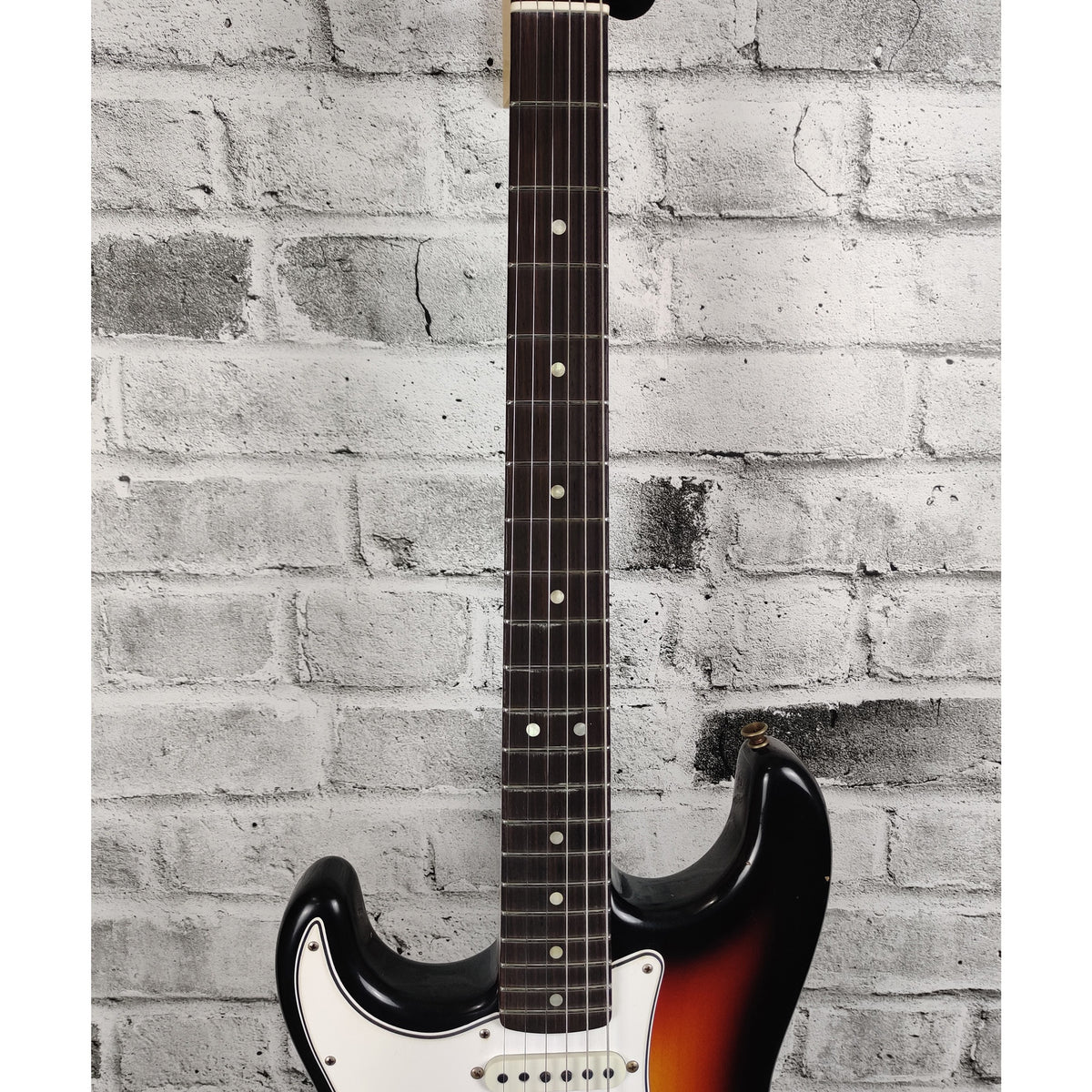 Fender Limited Edition '64 Stratocaster Journeyman Relic, Left Handed, Rosewood Fingerboard - Faded 3-Color Sunburst