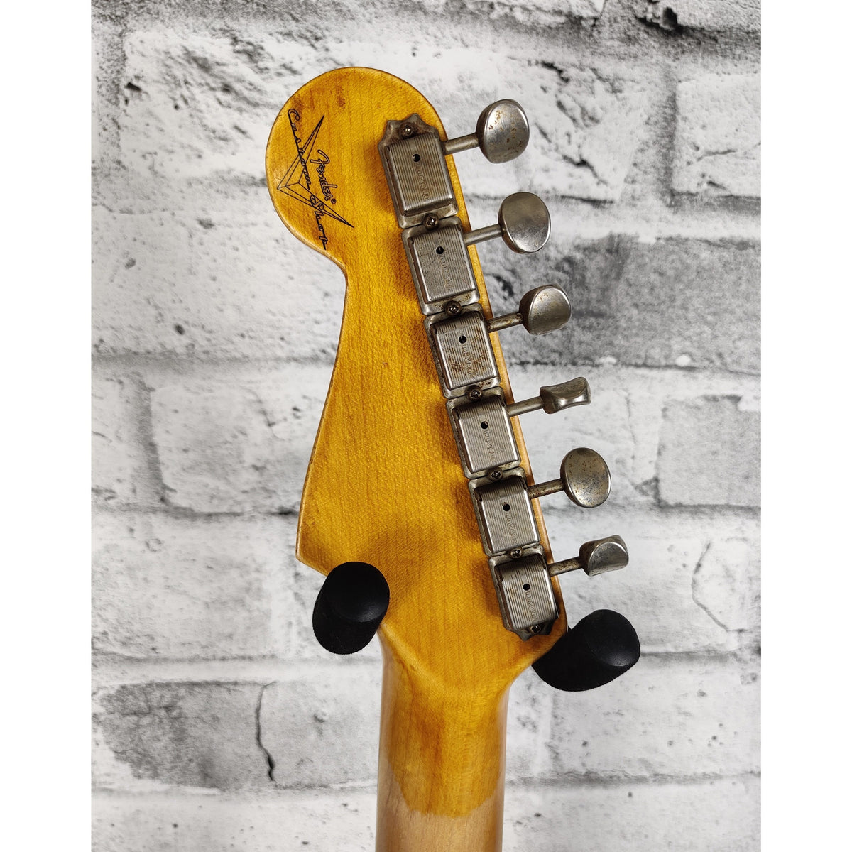 Fender 1960 Stratocaster Heavy Relic, Rosewood Fingerboard - Faded Aged 3-Color Sunburst