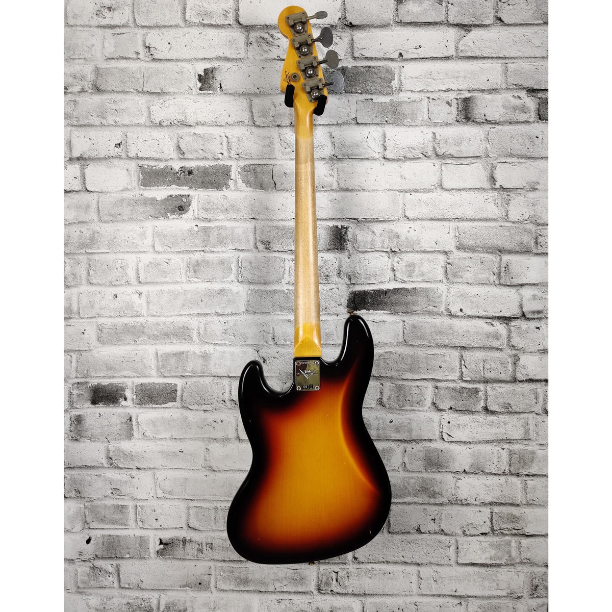 Fender Custom Shop 1966 Jazz Bass Journeyman Relic, Round-Laminated Rosewood Fingerboard - 3-Color Sunburst