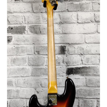 Fender Custom Shop 1966 Jazz Bass Journeyman Relic, Round-Laminated Rosewood Fingerboard - 3-Color Sunburst