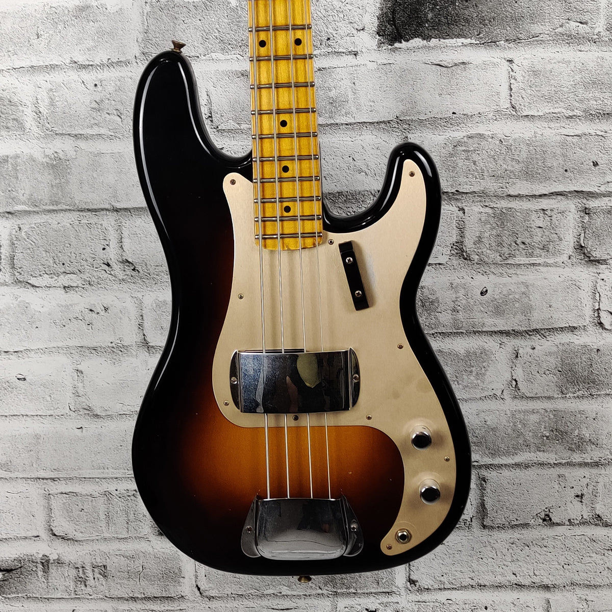 Fender 1957 Precision Bass Journeyman Relic, Maple Fingerboard - Wide-Fade 2-Color Sunburst