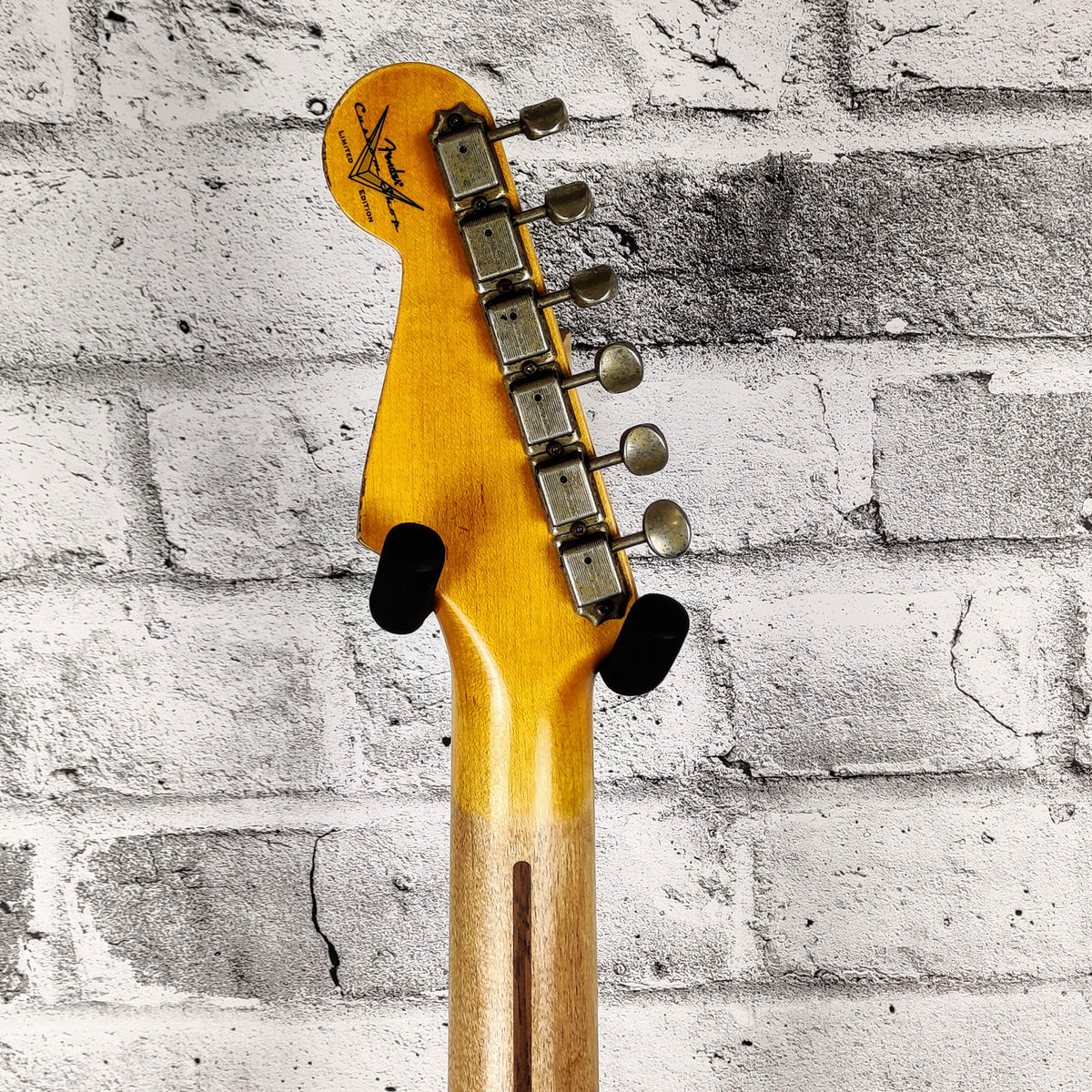 Fender Limited Edition Troposphere Stratocaster Hard-Tail Heavy Relic, Maple Fingerboard - Super Faded Aged 2-Color Sunburst