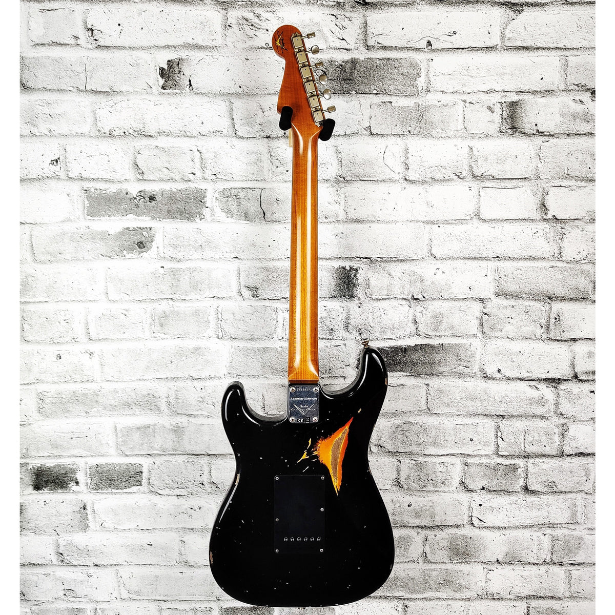 Fender Limited Edition Dual-Mag II Strat Relic, Rosewood Fingerboard - Aged Black Over 3-Color Sunburst