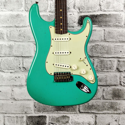 Fender Limited Edition '62/'63 Stratocaster Journeyman Relic, Rosewood Fingerboard - Aged Seafoam Green