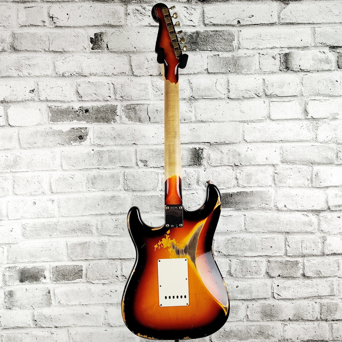 Fender 1961 Stratocaster Heavy Relic, Rosewood Fingerboard – 3-Color Sunburst