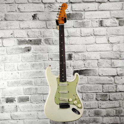 Fender Limited Edition '62/'63 Stratocaster Journeyman Relic, Rosewood Fingerboard - Aged Olympic White