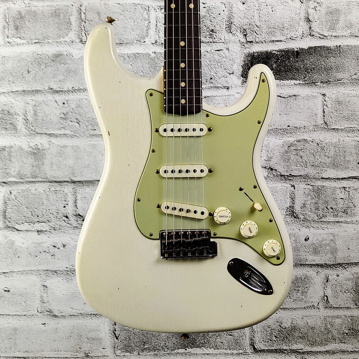 Fender Limited Edition '62/'63 Stratocaster Journeyman Relic, Rosewood Fingerboard - Aged Olympic White