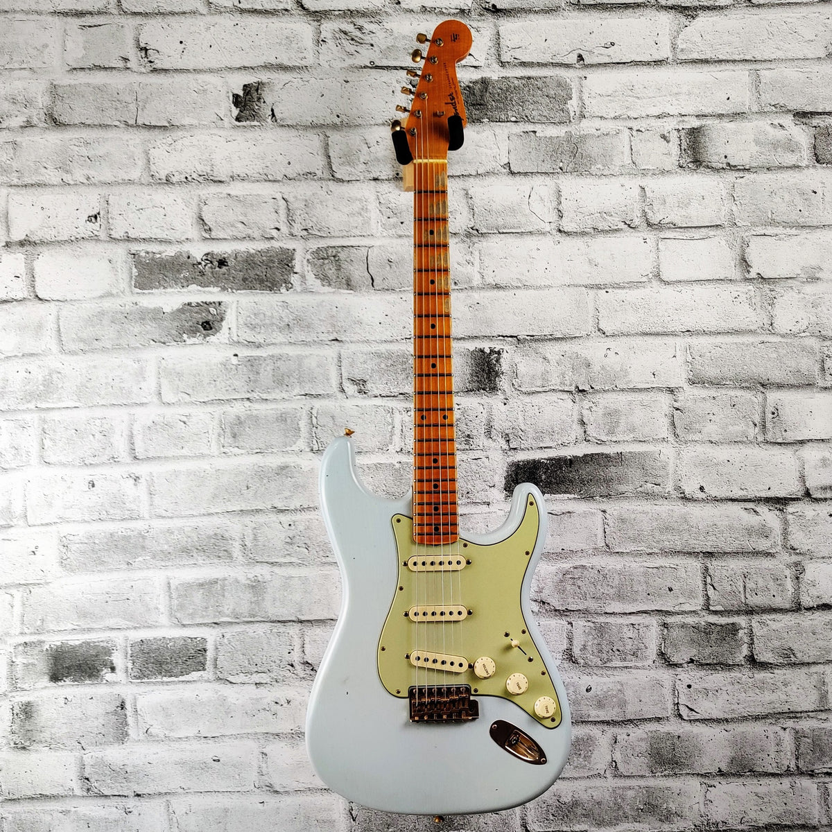 Fender Limited Edition '62 Bone Tone Stratocaster Journeyman Relic, Maple Fingerboard - Super Faded Aged Sonic Blue