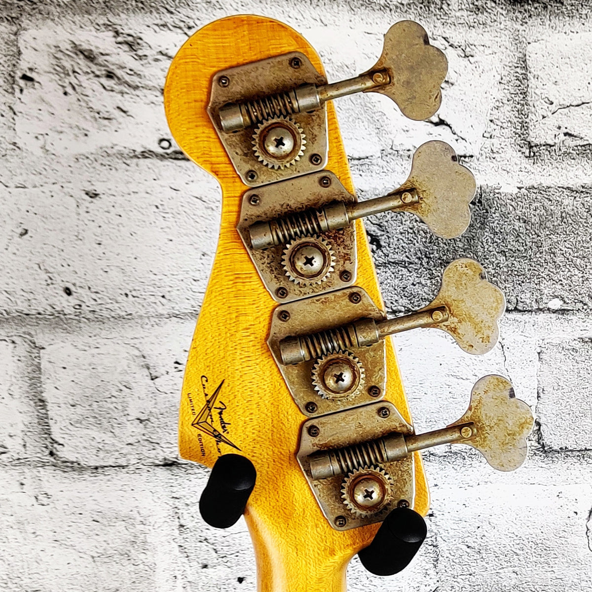 Fender Custom Shop S20 Limited Edition 64 Jazz Bass Journeyman Relic - Super Faded Aged Tahitian Coral