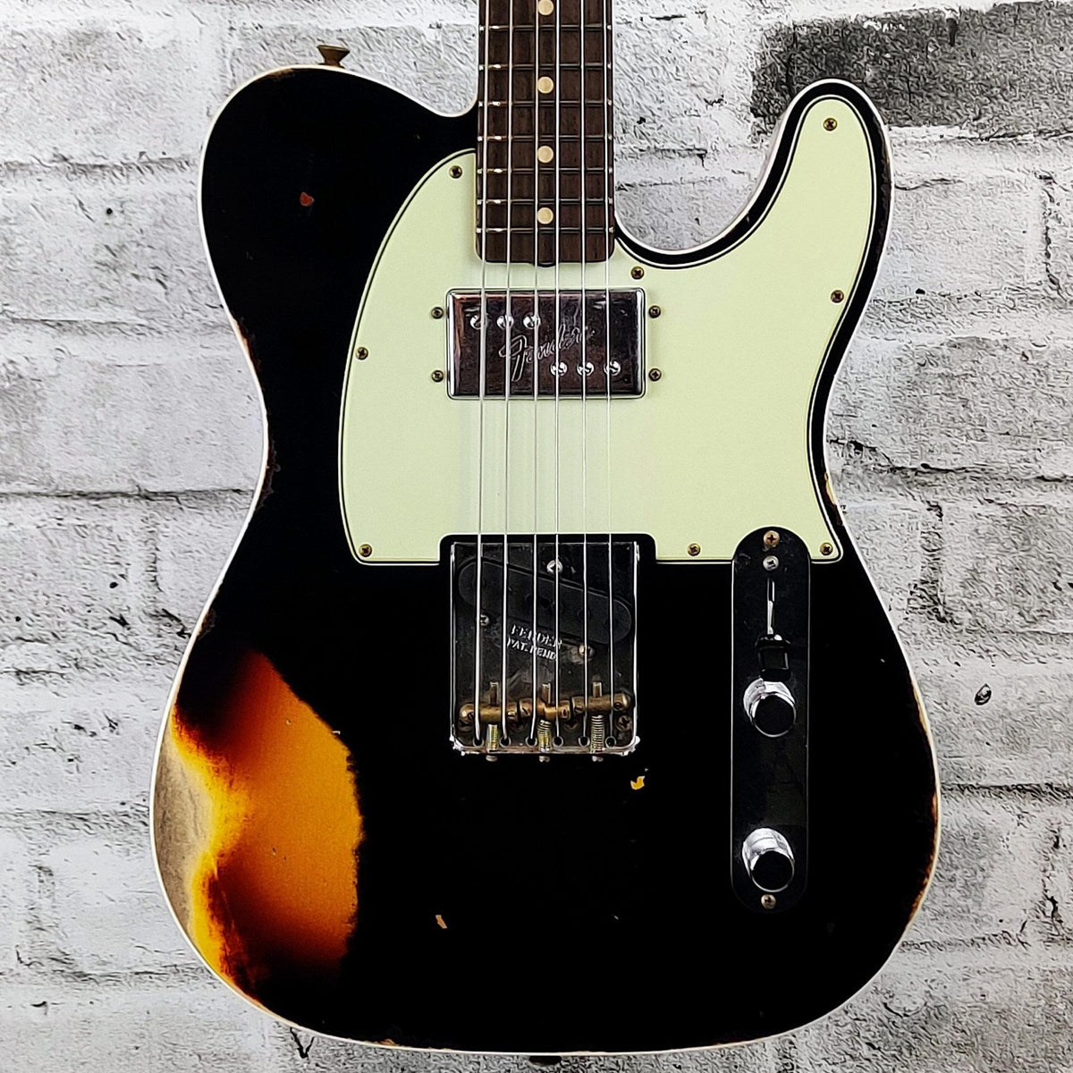 Fender Limited Edition Cunife Tele Custom Heavy Relic, Rosewood Fingerboard – Aged Black over 3-Color Sunburst