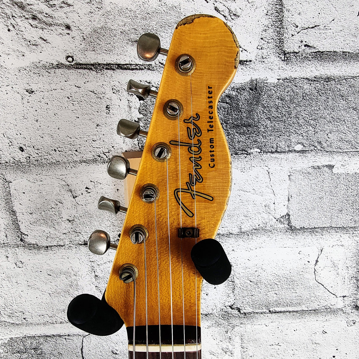 Fender Limited Edition Cunife Tele Custom Heavy Relic, Rosewood Fingerboard – Aged Black over 3-Color Sunburst