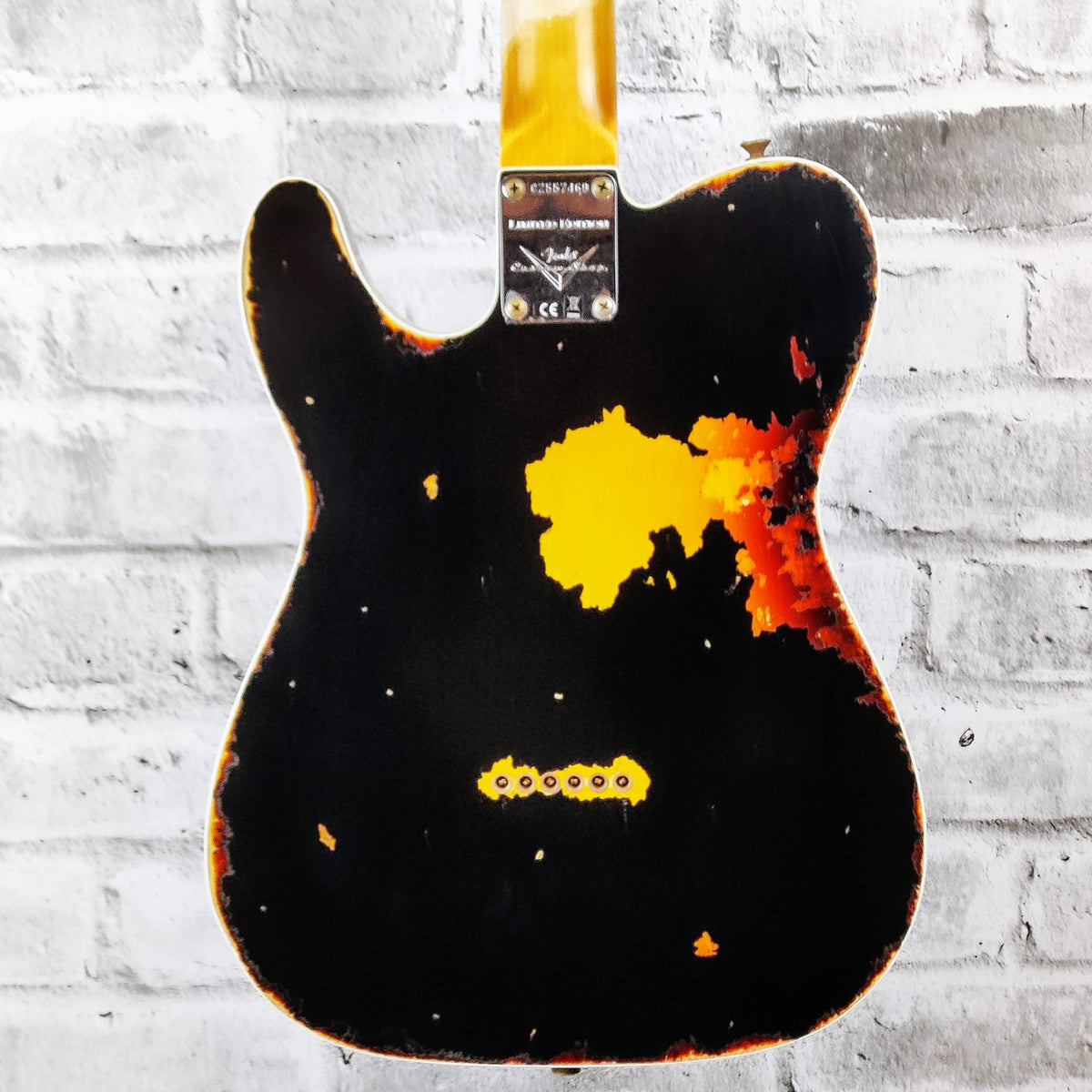Fender Limited Edition Cunife Tele Custom Heavy Relic, Rosewood Fingerboard – Aged Black over 3-Color Sunburst