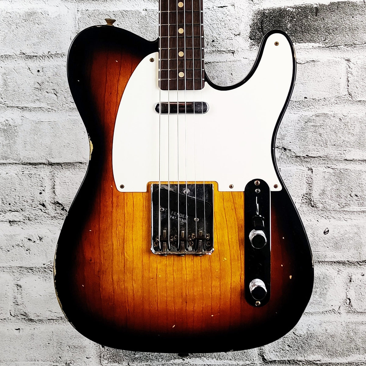 Fender Custom Shop 1960 Telecaster Relic, Rosewood Fingerboard - Faded Aged 3-Color Sunburst