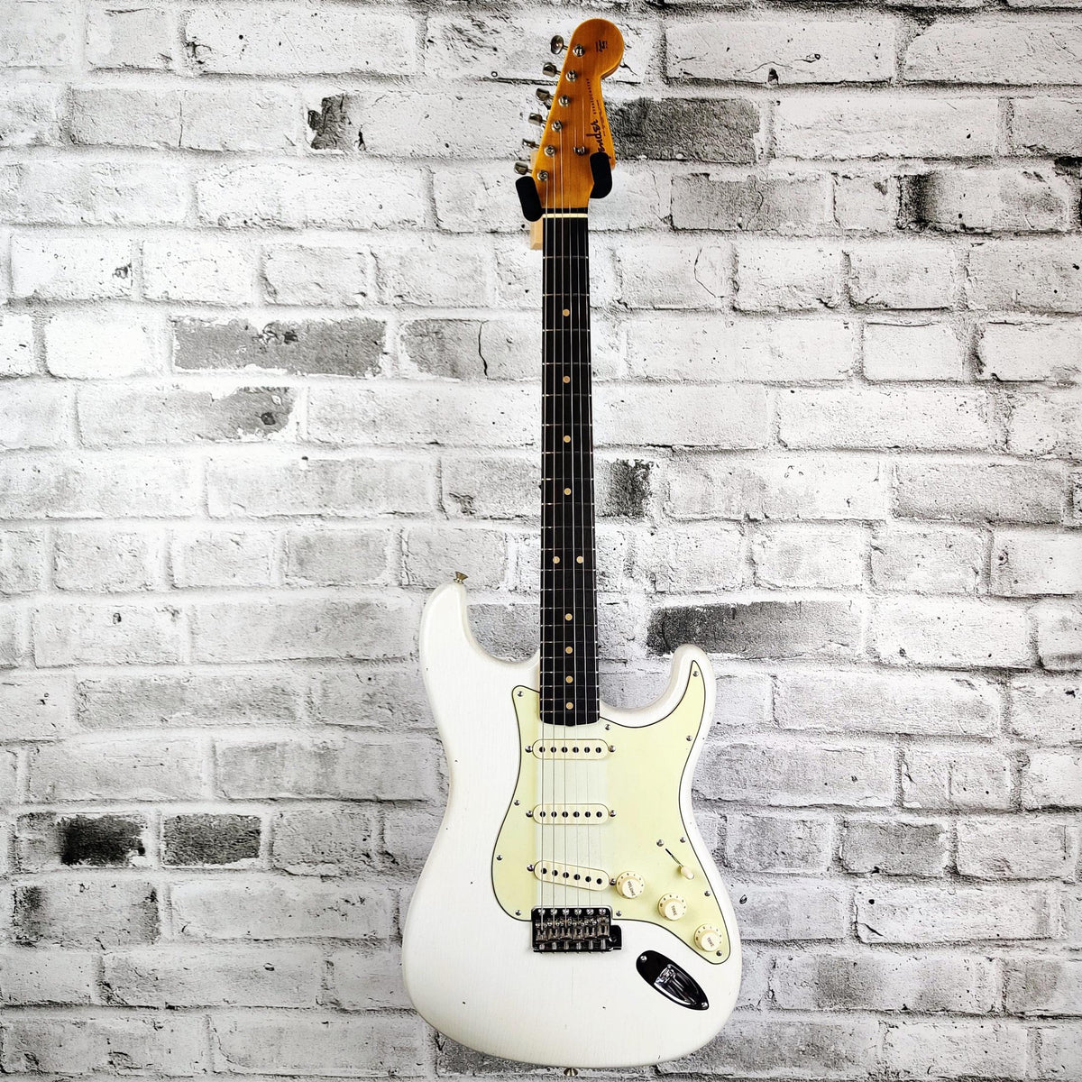 Fender Custom Shop 1963 Stratocaster Journeyman Relic with Closet Classic Hardware, Rosewood Fingerboard - Aged Olympic White