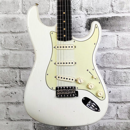 Fender Custom Shop 1963 Stratocaster Journeyman Relic with Closet Classic Hardware, Rosewood Fingerboard - Aged Olympic White