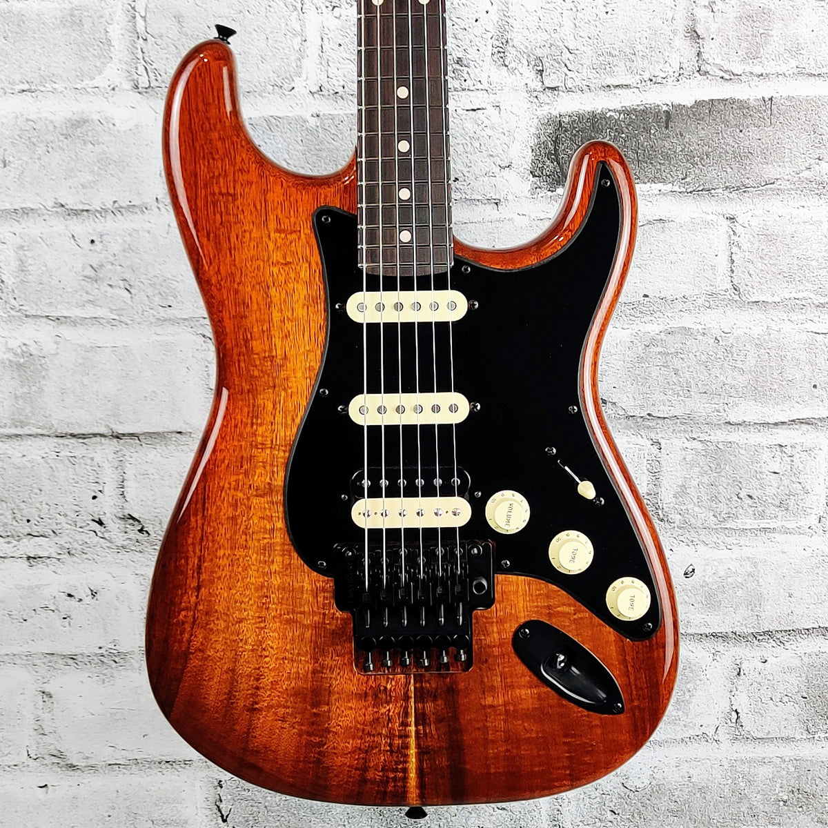 Fender Custom Shop Limited Edition Curly Koa Master Built, Ron Thorn Stratocaster, Rosewood Neck - Light Tobacco Sunburst