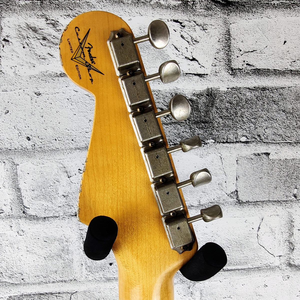Fender Custom Shop Ltd 56 Stratocaster Heavy Relic – Super Faded Aged Candy Apple Red over 2-Tone Sunburst