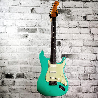 Fender Custom Shop Limited Edition ’62/’63 Stratocaster Journeyman Relic, Rosewood Fingerboard – Aged Seafoam Green