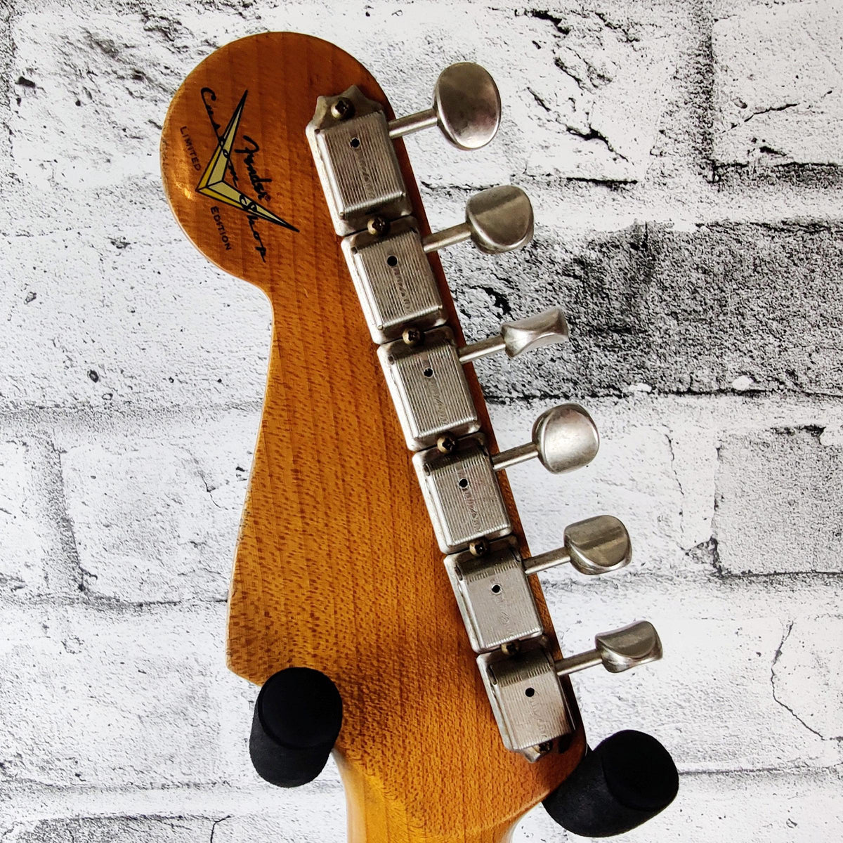 Fender Custom Shop Limited Edition '61 Stratocaster, Heavy Relic, Aged Fiesta Red Over 3-Colour Sunburst