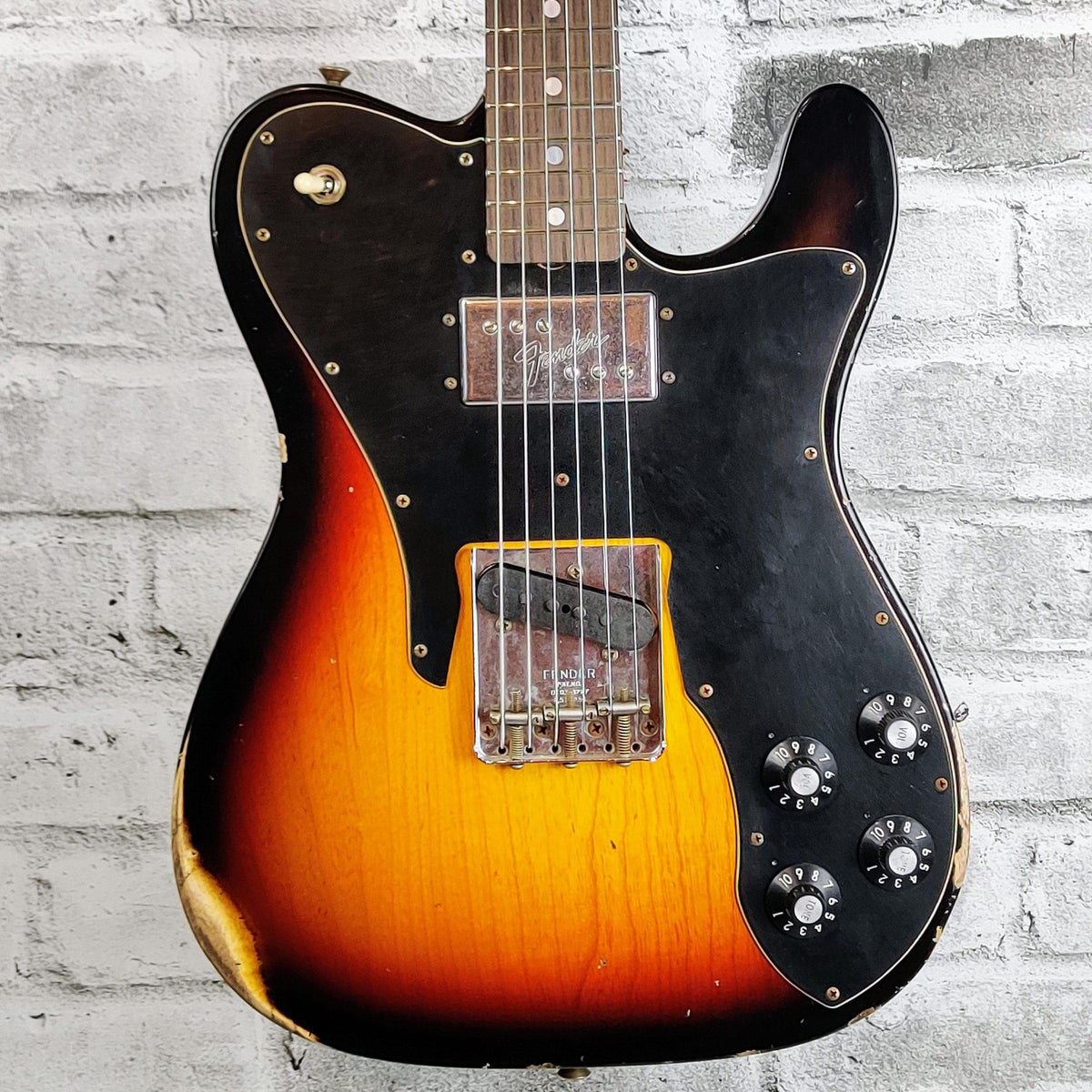 Fender Custom Shop Limited Edition '70S Telecaster Relic, 3-Color Sunburst