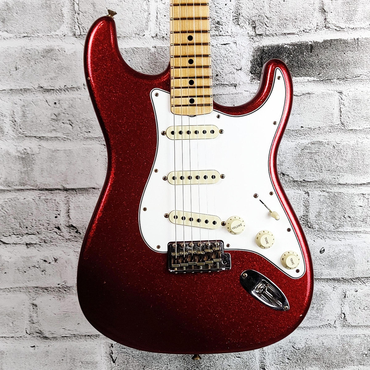 Fender Custom Shop Limited Edition '69 Stratocaster Journeyman Relic, Aged Red Sparkle