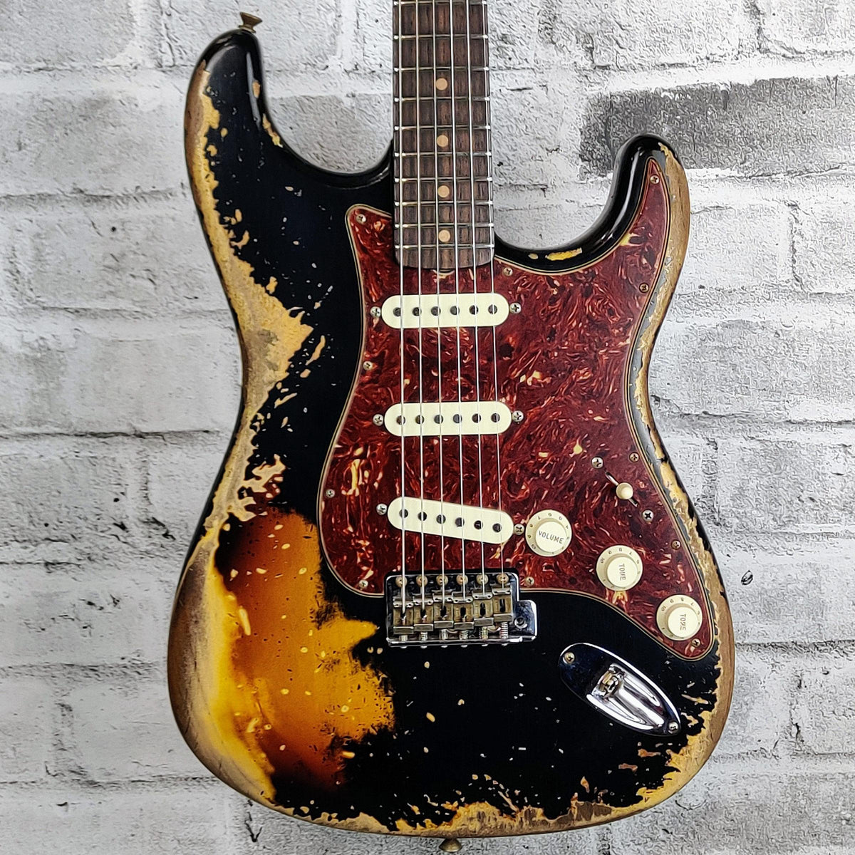 Fender Custom Shop  Limited Edition Roasted '61 Strat Super Heavy Relic, Flat-Lam Rosewood Fingerboard, Aged Black over 3-Color Sunburst