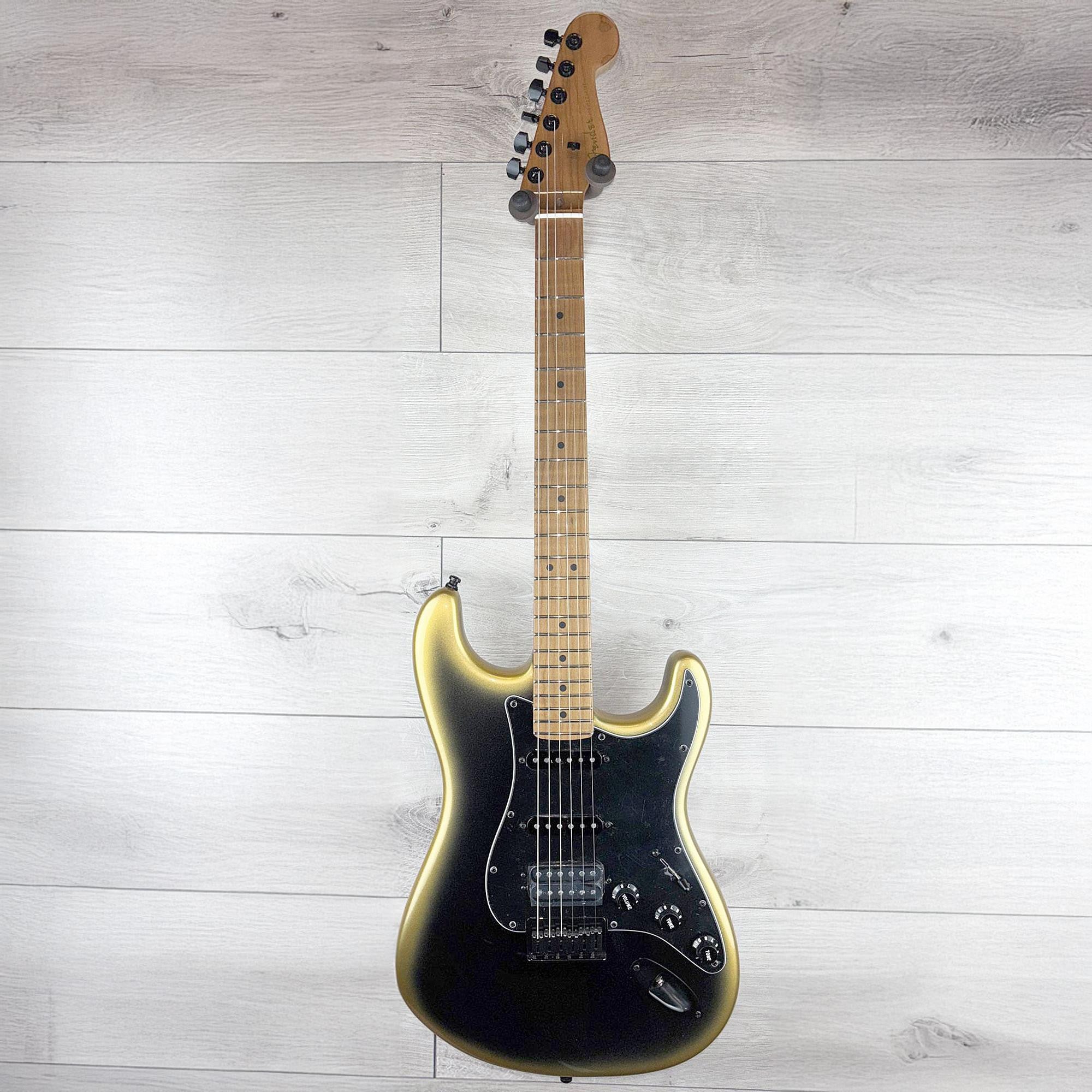 FENDER Limited Edition American Professional II Stratocaster HSS Roasted Flame Maple Fingerboard, Gold Night