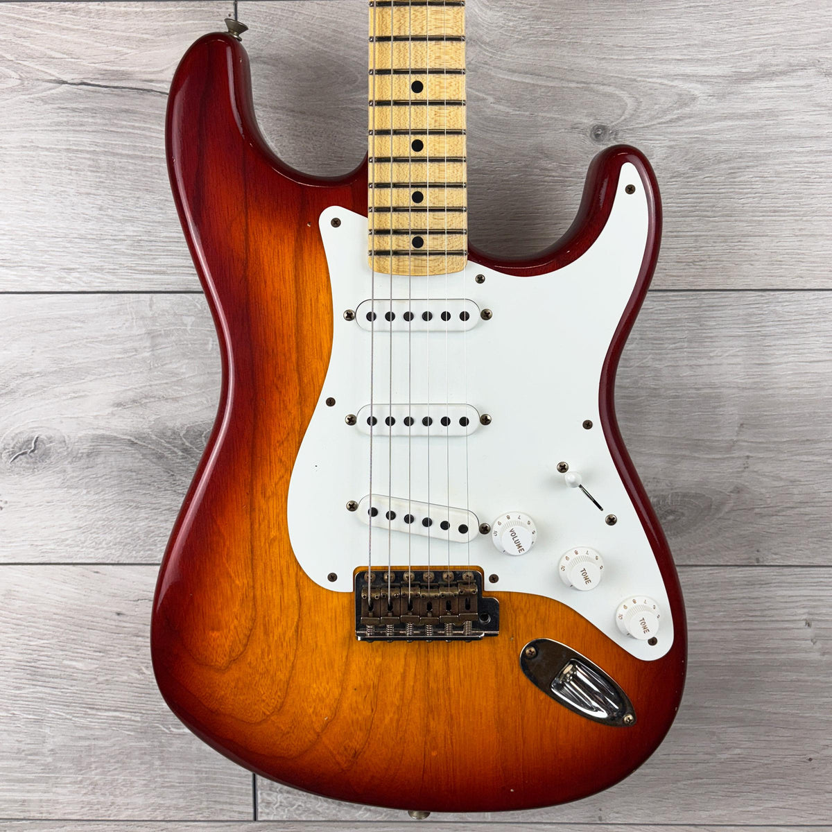 FENDER Custom Shop 1955 STRAT Journeyman, Aged Cherry Sunburst