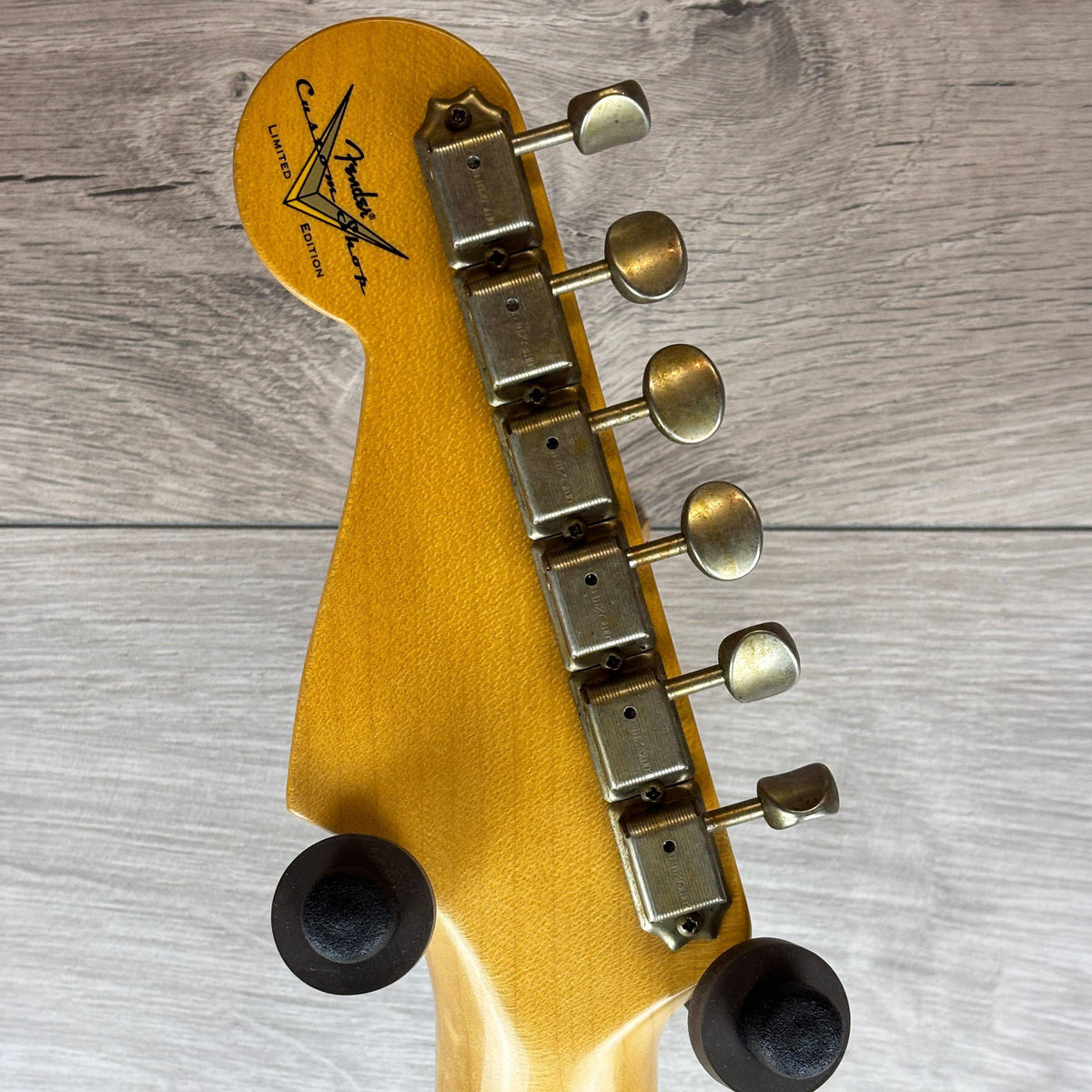 FENDER Custom Shop LTD 64 L-SERIES Stratocaster Journeyman, Aged Candy Tangerine