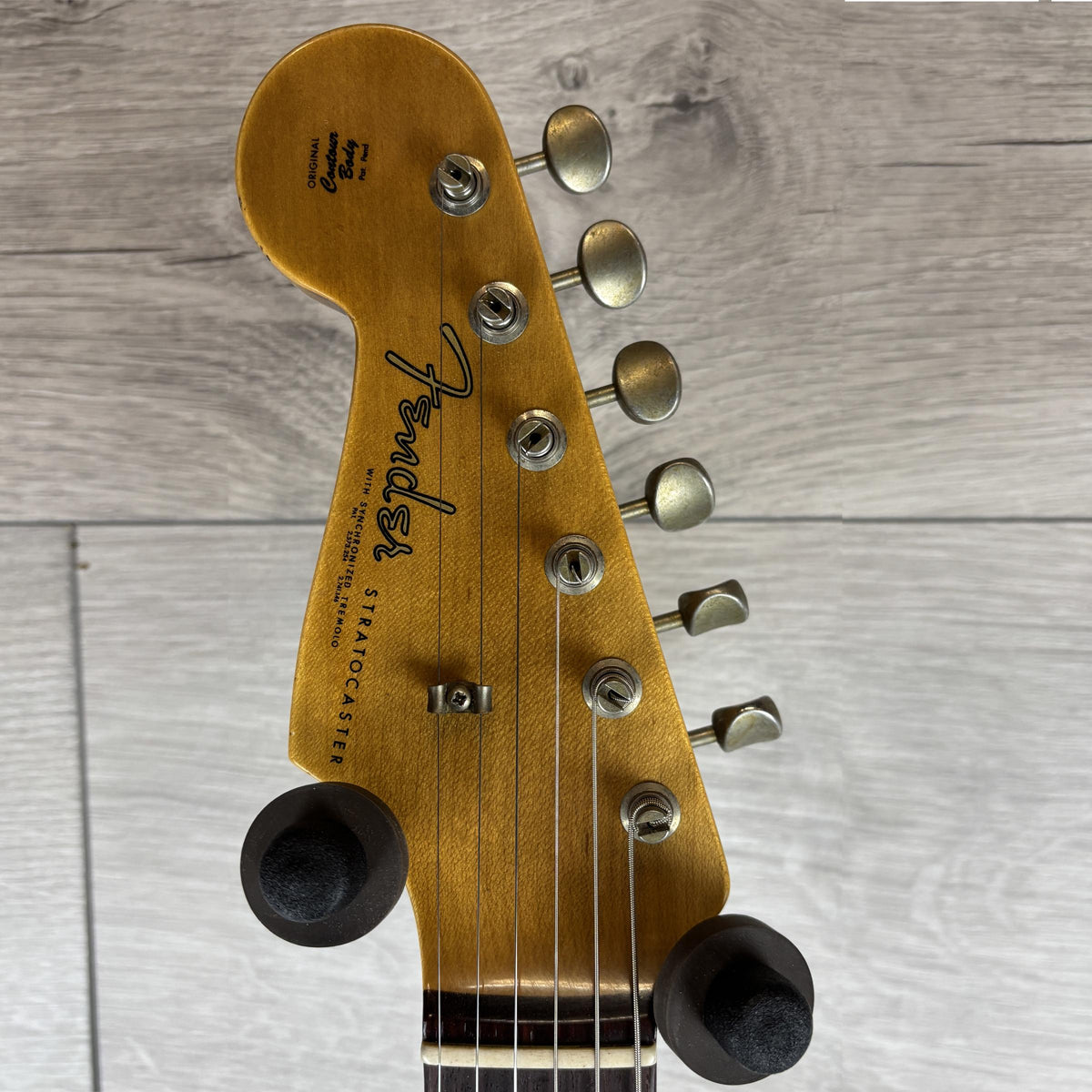 FENDER Custom shop '62/'63 Stratocaster Left-Handed Journeyman Relic, Aged Olympic White