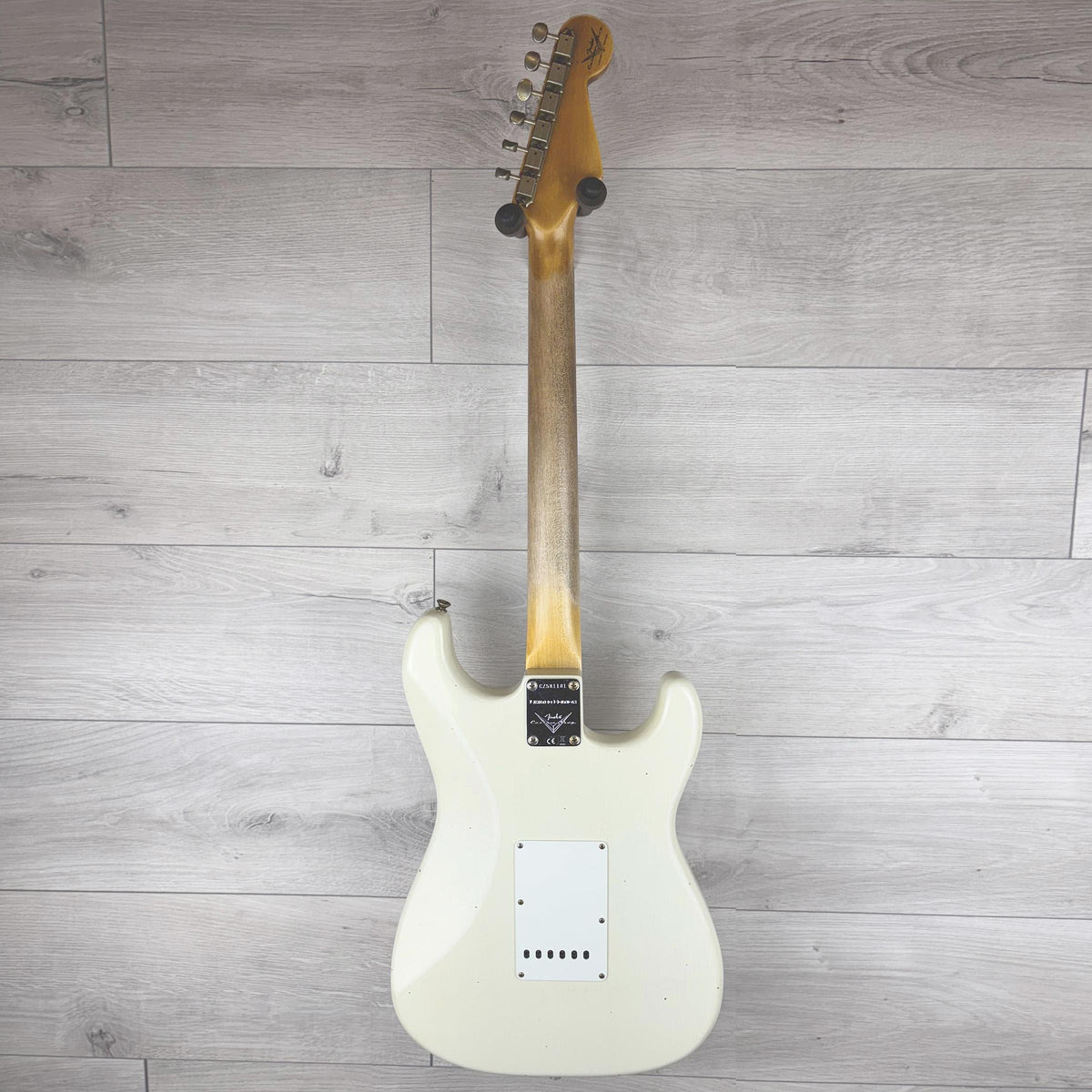 FENDER Custom shop '62/'63 Stratocaster Left-Handed Journeyman Relic, Aged Olympic White