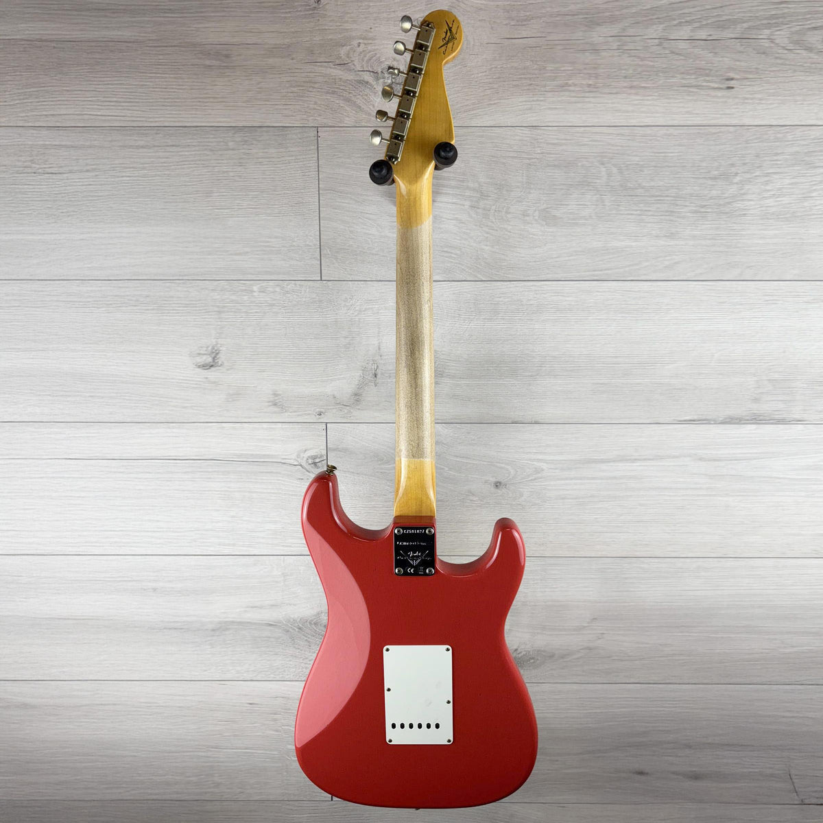 FENDER Custom shop '62/'63 Stratocaster Left-Handed Journeyman Relic, Aged Fiesta Red