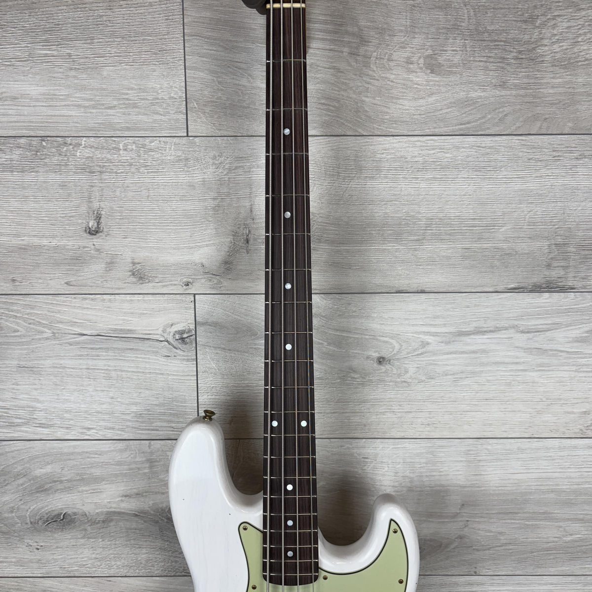 FENDER Custom Shop Limited Edition Jazz Bass Special Journeyman Relic, Rosewood Fingerboard, White Blonde