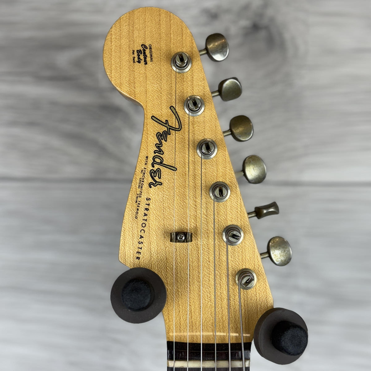 FENDER Custom Shop '62/'63 Stratocaster Left Hand Journeyman, Aged Sea Foam Green